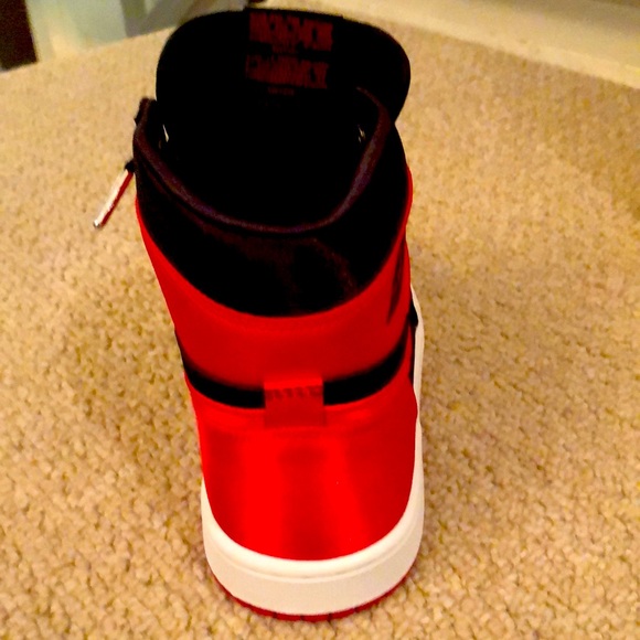 NIB never used authentic Nike air Jordans additional red laces - Picture 8 of 11